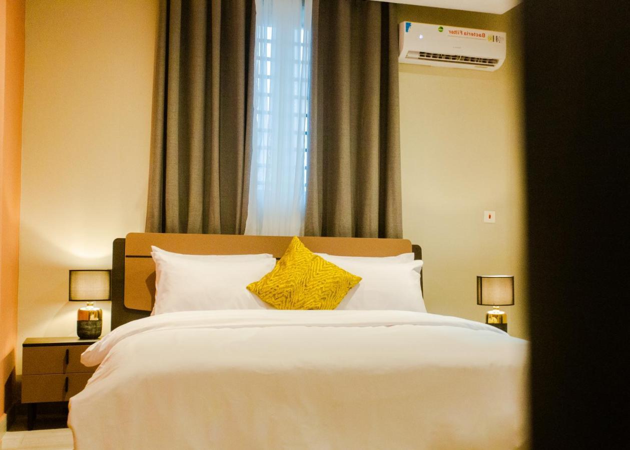 Accra Luxury Homes @ Achimota Экстерьер фото