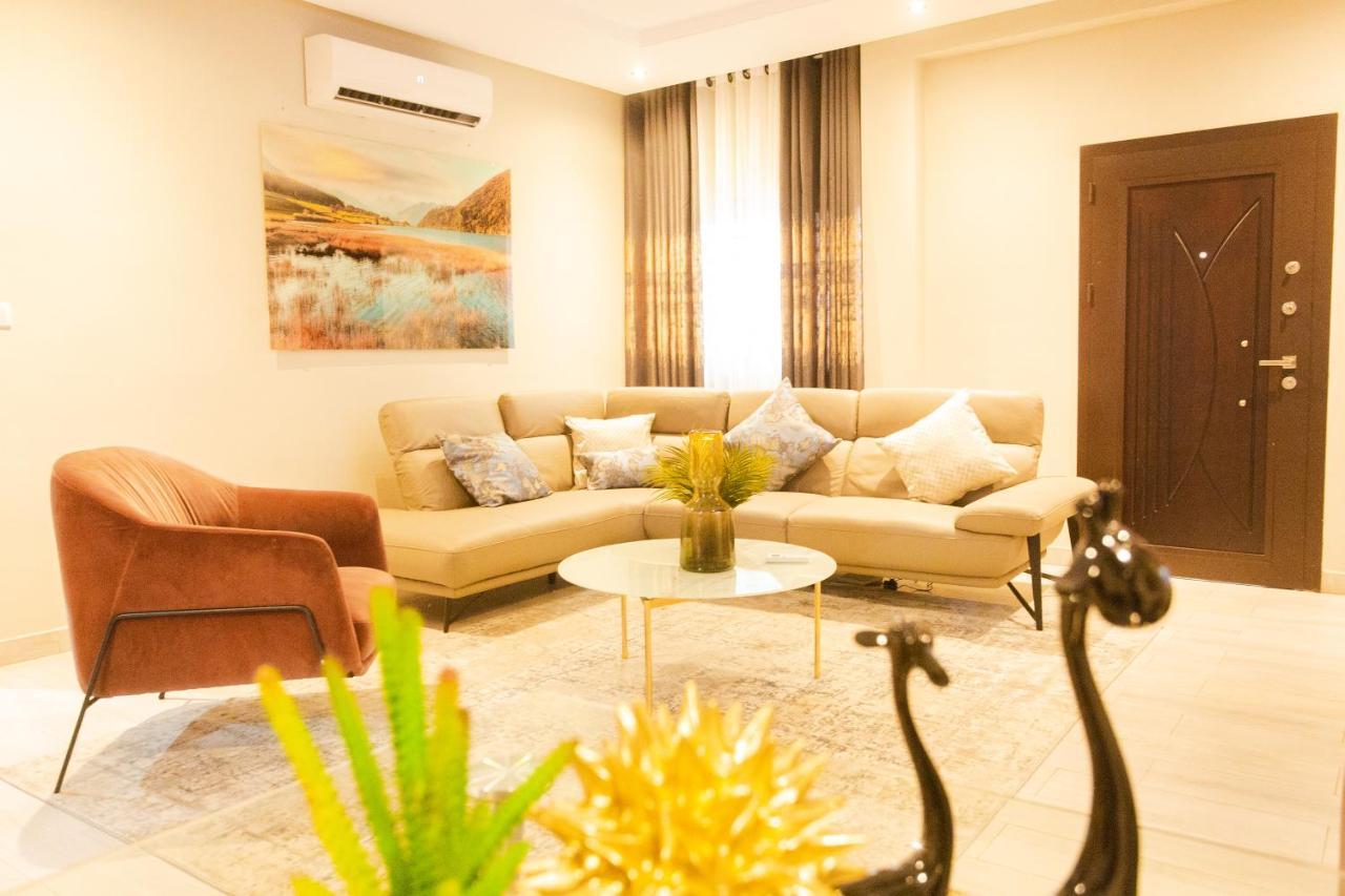Accra Luxury Homes @ Achimota Экстерьер фото
